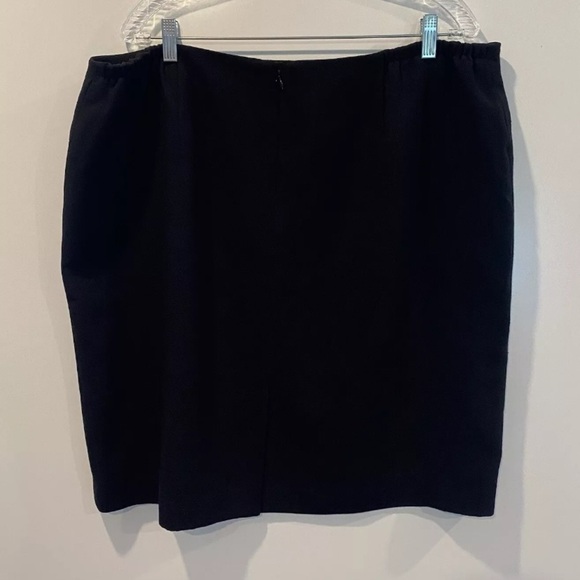 Talbots Black Crepe Pencil Skirt Career Womens Size 20WP (1373) - Picture 2 of 5